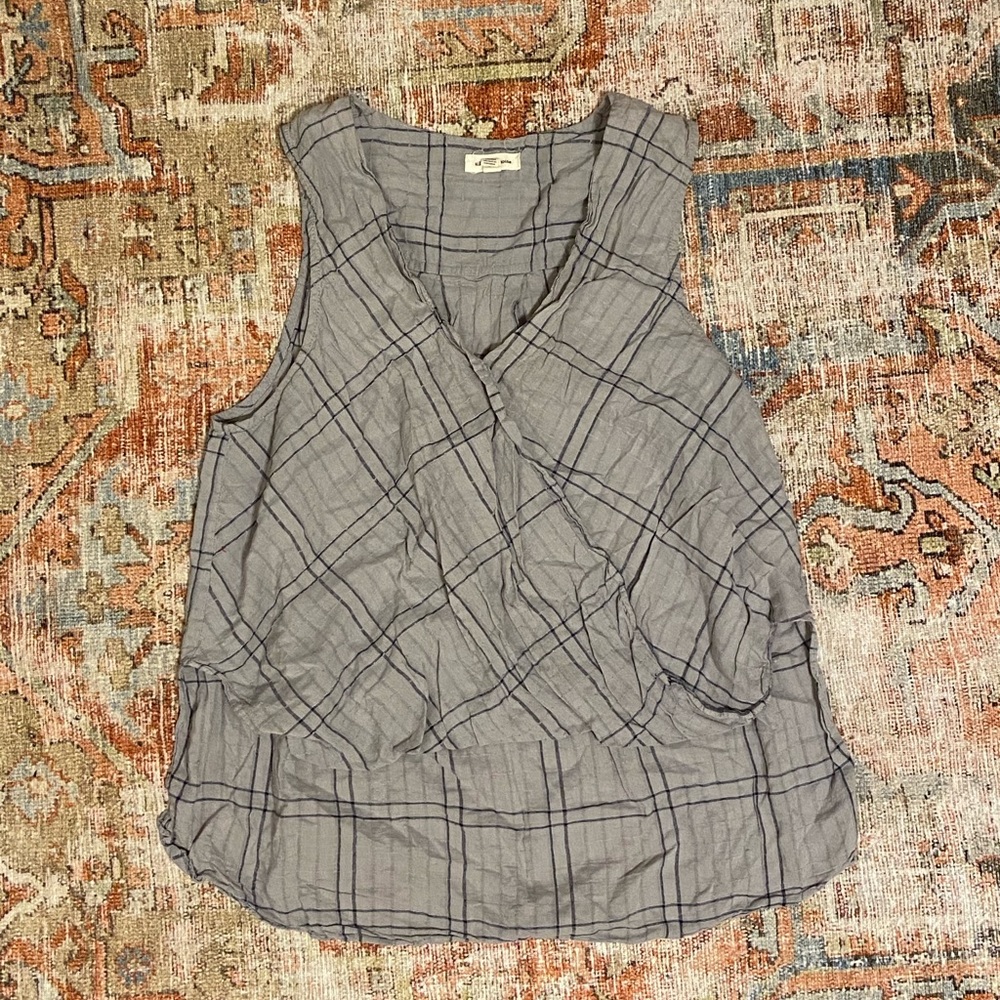 Urban gray shirt